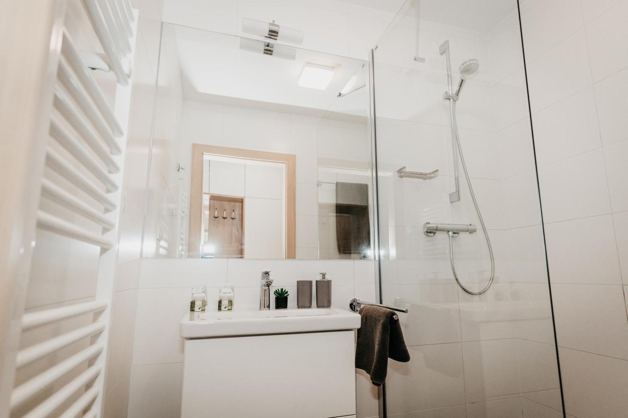 Old Town City Center Apartment 2 - Private Parking Included Košice Exterior foto